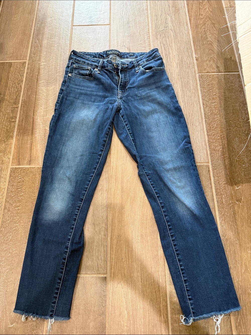 Lucky Brand Women's Mid/Dark Blue Straight Leg Jeans